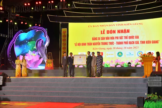Lễ hội Nguyễn Trung Trực nhận Bằng Di sản Văn hóa phi vật thể - Ảnh 1. Lễ hội Nguyễn Trung Trực nhận Bằng Di sản Văn hóa phi vật thể - Ảnh 1.