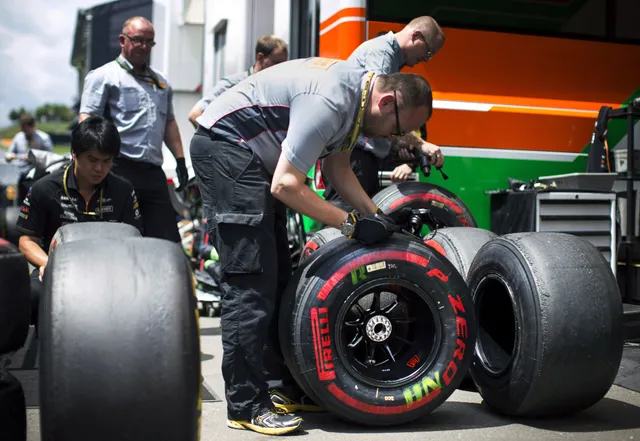 Hãng lốp Pirelli và F1 tiếp tục hợp tác đến năm 2027 - Ảnh 1.