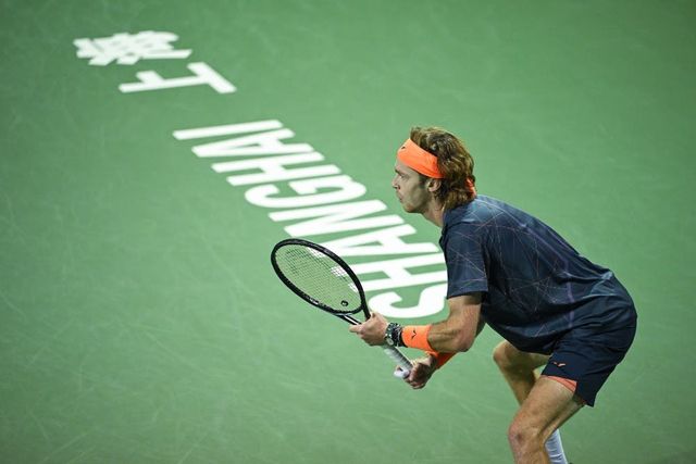 Andrey Rublev vào tứ kết Thượng Hải Masters - Ảnh 1.