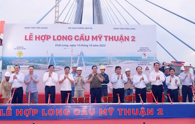 Thủ tướng Phạm Minh Chính dự Lễ hợp long cầu Mỹ Thuận 2 - Ảnh 2.