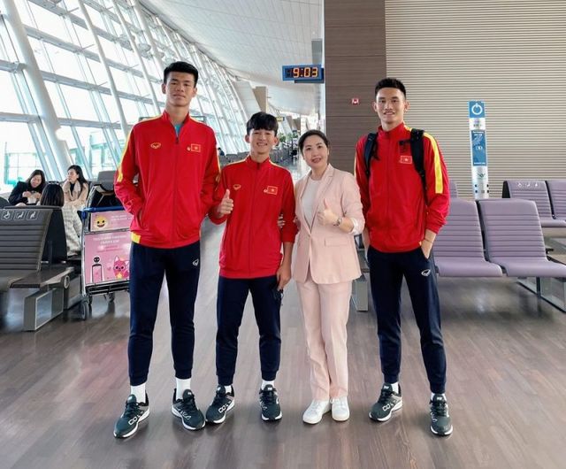 Khép lại chuyến tập huấn tại Hàn Quốc, đội tuyển U18 Việt Nam về nước an toàn  - Ảnh 2.