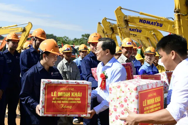 Cận cảnh nút giao đường cao tốc Tuyên Quang - Phú Thọ với đường cao tốc Tuyên Quang - Hà Giang trong ngày khởi công - Ảnh 9.