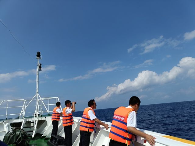 Vụ chìm tàu cá Quảng Nam: Kết thúc tìm kiếm 13 ngư dân mất tích trên biển - Ảnh 2.