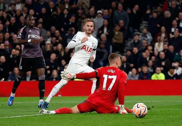 Tottenham trở lại ngôi đầu bảng Ngoại hạng Anh - Ảnh 2.