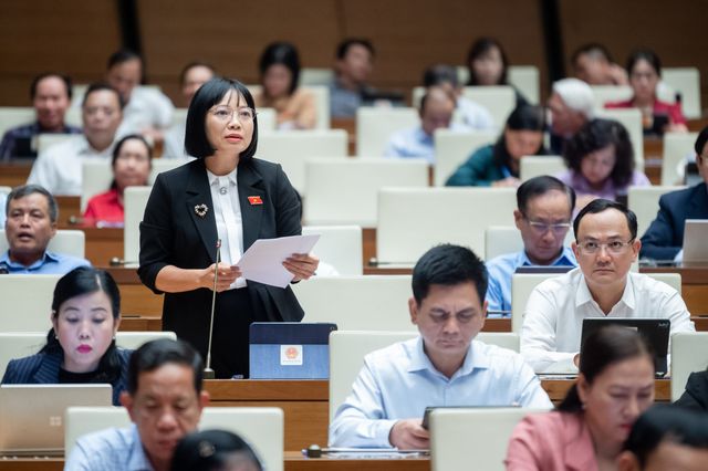 Tán thành cho Tổng Liên đoàn Lao động đầu tư nhà ở xã hội để cho thuê - Ảnh 2.