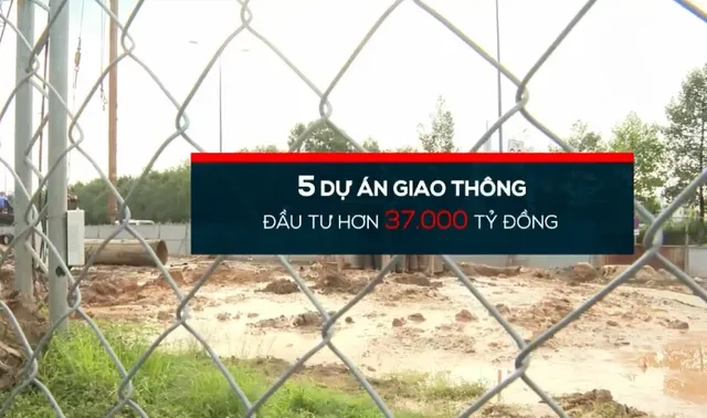 Điểm nghẽn giao thông cửa ngõ TP Hồ Chí Minh - Ảnh 2.