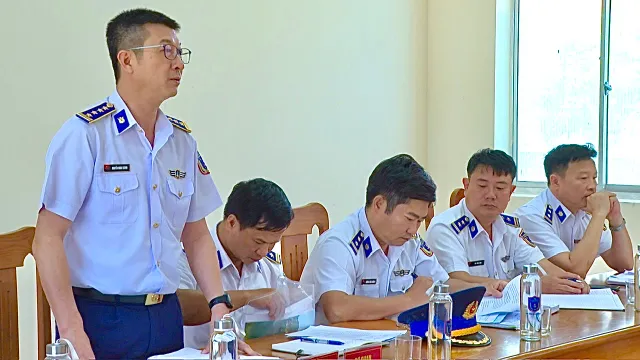 Cảnh sát biển Vùng 3 chung tay bảo vệ môi trường biển và hải đảo - Ảnh 1.