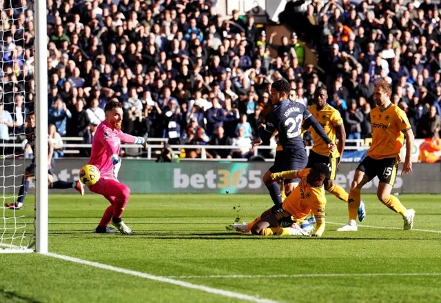 Tottenham thua ngược trước Wolverhampton - Ảnh 2.