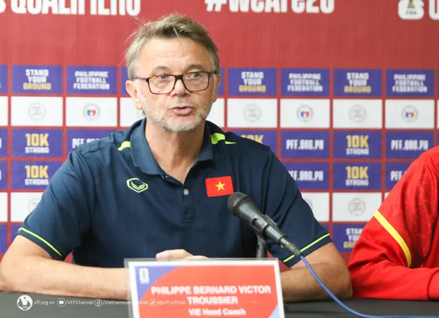 HLV Philippe Troussier: “Ngày mai là trận chính thức đầu tiên, chúng tôi thật sự rất háo hức và muốn cống hiến tốt nhất những gì có thể” - Ảnh 2.