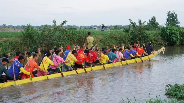 Các kênh, rạch ở Sóc Trăng sôi động trước giải đua ghe ngo năm 2023 - Ảnh 6.