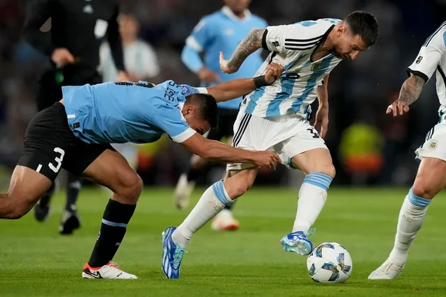 Messi gây thất vọng, ĐT Argentina thua trận trước ĐT Uruguay - Ảnh 1.