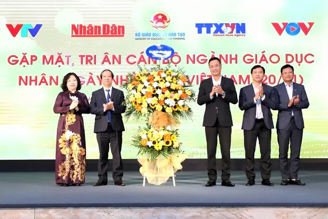 Các cơ quan báo chí tổ chức gặp mặt, tri ân cán bộ ngành giáo dục nhân ngày Nhà giáo Việt Nam - Ảnh 1.