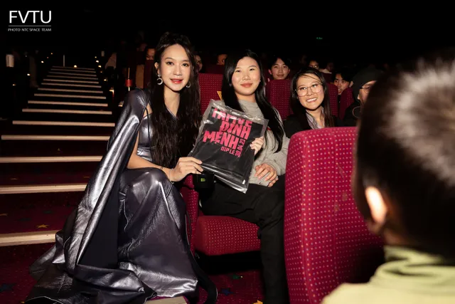 
The Lật mặt 6 (Faceoff 6) film crew attending the Australian premiere.
