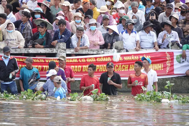 Bế mạc giải đua ghe Ngo sôi nổi tại Sóc Trăng - Ảnh 7.