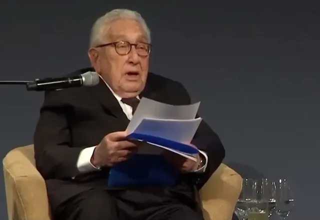 Cựu Ngoại trưởng Mỹ Henry Kissinger qua đời ở tuổi 100 - Ảnh 1.