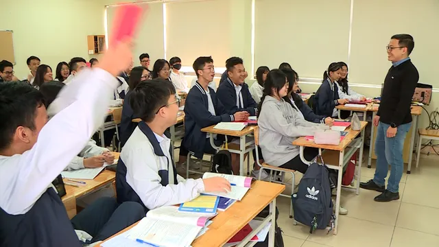 Chốt thi 4 môn, ôn tập thi tốt nghiệp THPT và xét tuyển Đại học 2025 sẽ ra sao? - Ảnh 1.