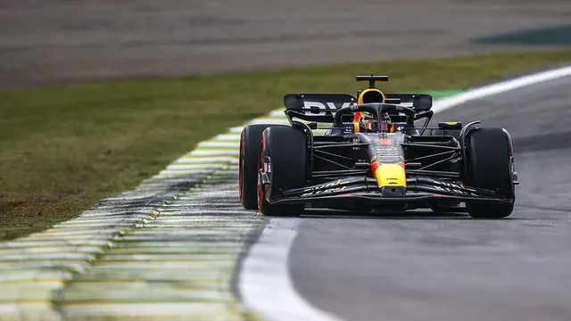 Đua xe F1 | Max Verstappen giành quyền xuất phát đầu tiên tại GP Sao Paulo - Ảnh 1.