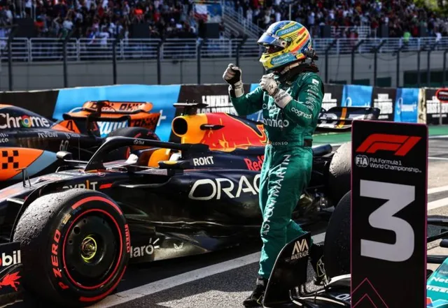 Đua xe F1 | Max Verstappen vô địch GP Sao Paulo - Ảnh 3.