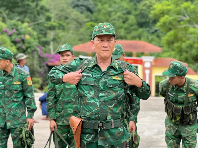 Những hình ảnh đẹp của Đồn phó NSƯT Hoàng Hải trong Cuộc chiến không giới tuyến - Ảnh 9.