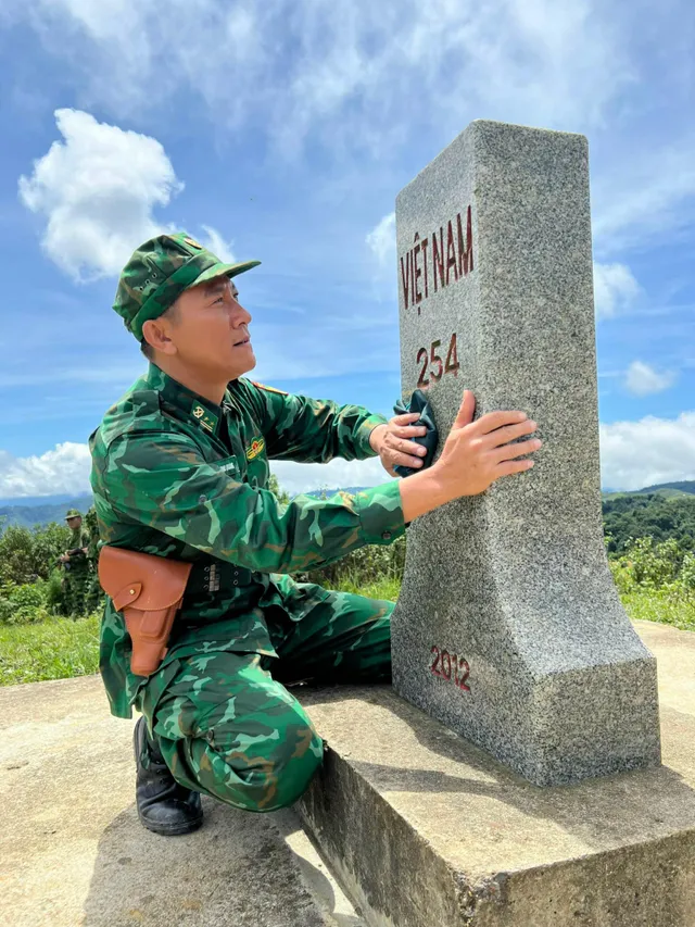 Những hình ảnh đẹp của Đồn phó NSƯT Hoàng Hải trong Cuộc chiến không giới tuyến - Ảnh 4.