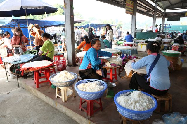 Muôn sắc màu tại chợ phiên San Thàng Lai Châu - Ảnh 3.