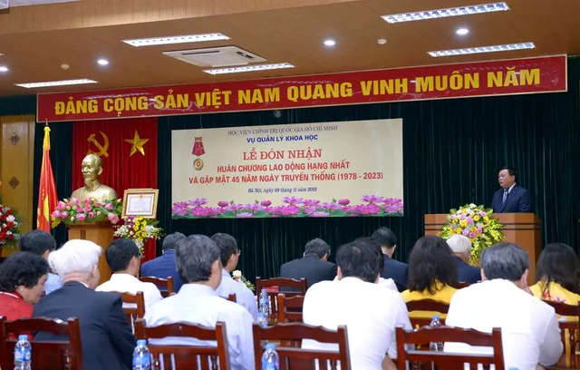 Vụ Quản lý khoa học đón nhận Huân chương Lao động hạng Nhất - Ảnh 4.