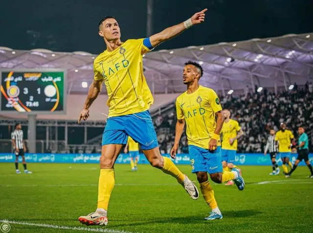 Ronaldo cán mốc 50 bàn thắng trong năm 2023 - Ảnh 1.