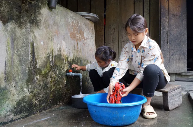 Nhọc nhằn hành trình đi tìm con chữ của những em học sinh điểm Trường Khuổi Én - Ảnh 3.