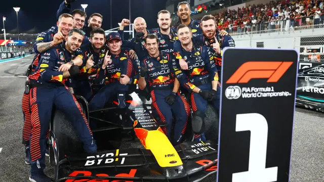 Hé lộ tiền thưởng của các đội đua Red Bull và Max Verstappen - Ảnh 1.