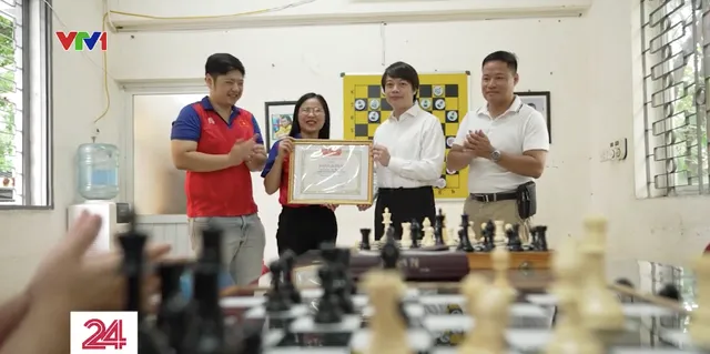 Cô gái khiếm thị trở thành vận động viên cờ vua - Ảnh 4.