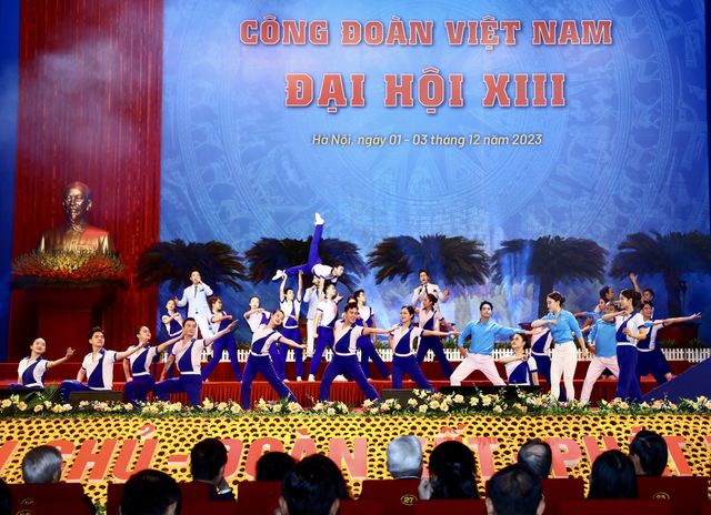 Tổng Bí thư Nguyễn Phú Trọng dự Đại hội XIII Công đoàn Việt Nam - Ảnh 1.