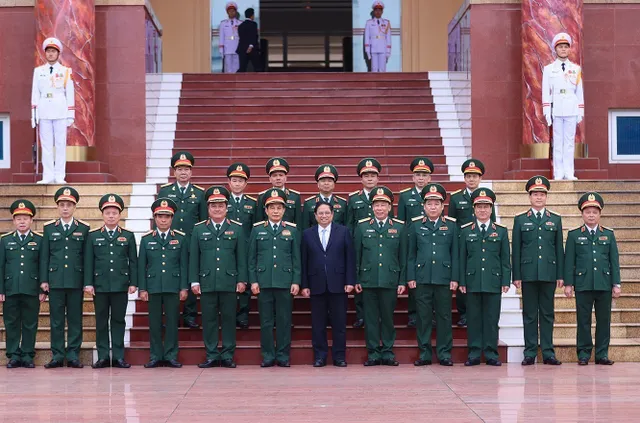 Thủ tướng Phạm Minh Chính: Học viện Quốc phòng cần tích cực tham gia nghiên cứu, tổng kết thực tiễn về đường lối quốc phòng - Ảnh 3.