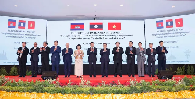 Khai mạc Hội nghị cấp cao Quốc hội ba nước Campuchia - Lào - Việt Nam lần thứ nhất - Ảnh 1.