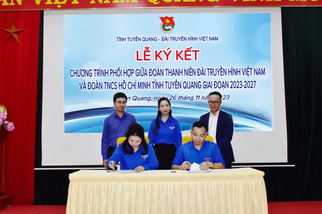 VTV Youth Union signs cooperative program with Tuyen Quang Province peer - Ảnh 6.
