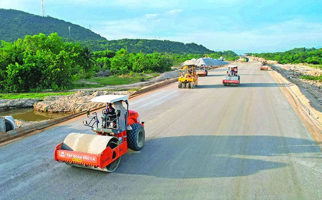 3 tháng đầu năm giải ngân 17.000 tỷ đồng cho các dự án giao thông  - Ảnh 1.