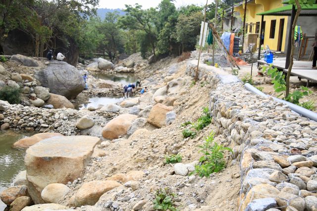 Đà Nẵng kiên quyết tháo dỡ các công trình trái phép - Ảnh 1.