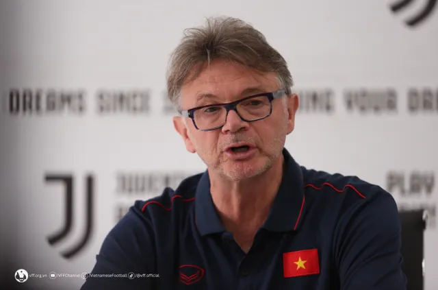 HLV Philippe Troussier: Mục tiêu của U22 Việt Nam là bảo vệ ngôi vô địch tại SEA Games 32 - Ảnh 1.