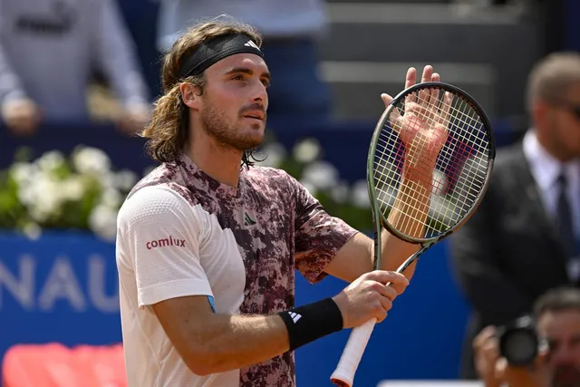 Stefanos Tsitsipas vào bán kết Barcelona mở rộng - Ảnh 1.