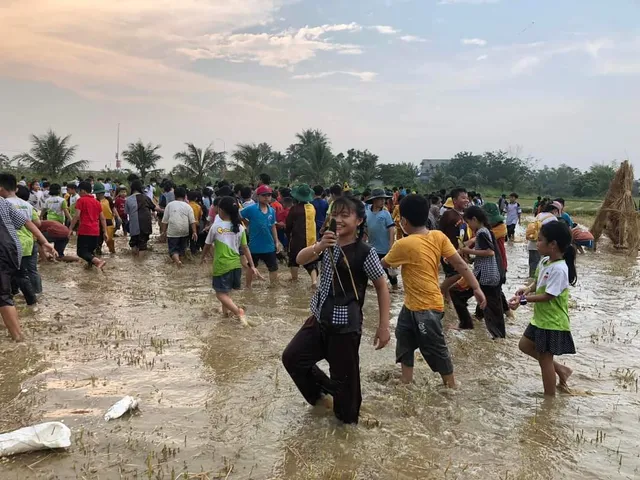 Sôi nổi Lễ hội Ngày mùa - Tinh hoa lúa nước ở Quảng Ngãi - Ảnh 8.