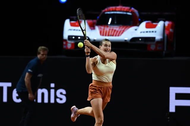 Aryna Sabalenka và Iga Swiatek vào chung kết Stuttgart mở rộng   - Ảnh 1.