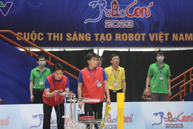 Robocon Việt Nam 2023: Chiến thắng tuyệt đối Chey-Yo ngày càng khó đạt được - Ảnh 31.