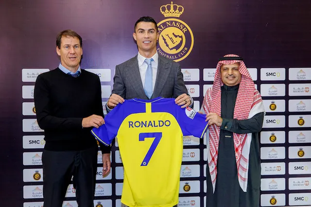 Người đem CR7 về Al Nassr nộp đơn từ chức - Ảnh 1.