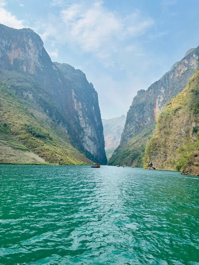 Hà Giang - Khám phá sự hùng vĩ và tươi đẹp của núi rừng Tây Bắc - Ảnh 4.