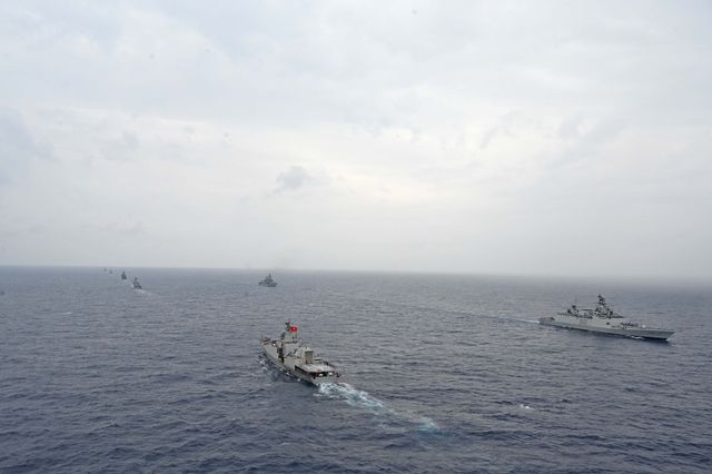 Tàu hộ vệ Việt Nam tham gia diễn tập hải quân ASEAN - Ấn Độ - Ảnh 2.