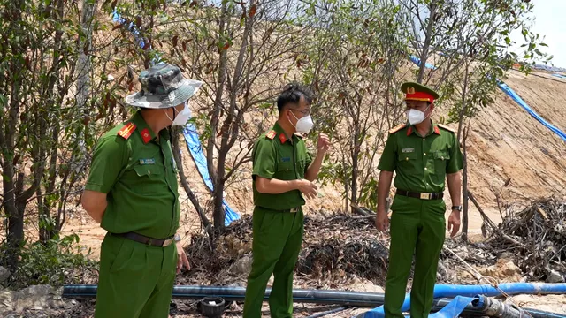 Bị phạt hơn 1 tỷ đồng, nhà máy xử lý rác lại xả thải trộm ra môi trường - Ảnh 7.