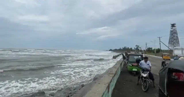 Tránh bão Mocha, Myanmar và Bangladesh khẩn trương sơ tán người dân - Ảnh 1.