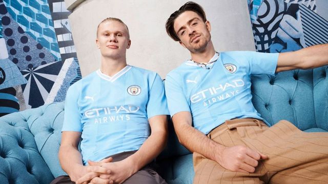 Man City công bố mẫu áo sân nhà mùa giải mới 2023-2024   - Ảnh 2.