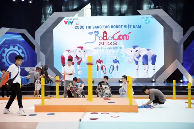 Robocon Việt Nam 2023: Sôi động không khí buổi thử sân tại vòng chung kết - Ảnh 10.