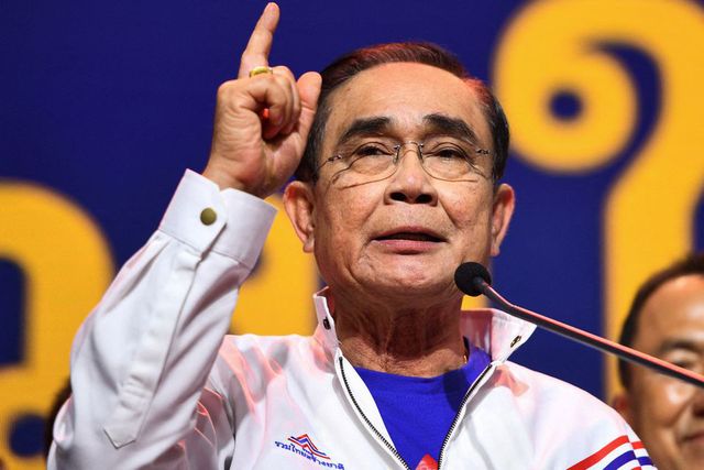 Các đảng ở Thái Lan tranh thủ vận động nước rút - Ảnh 1.