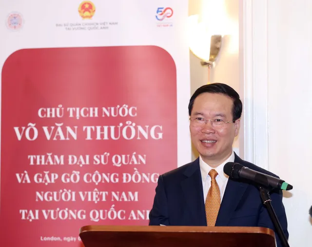 Chủ tịch nước Võ Văn Thưởng đến London, bắt đầu chương trình tham dự Lễ đăng quang của Nhà vua Anh - Ảnh 3.